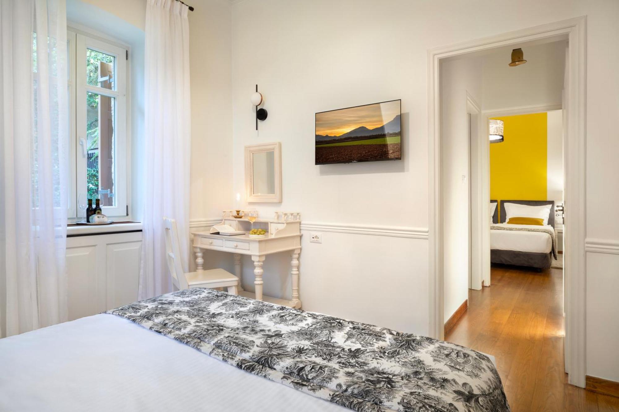 Hotel Archontiko Parnassus Dadi Amfiklia Esterno foto